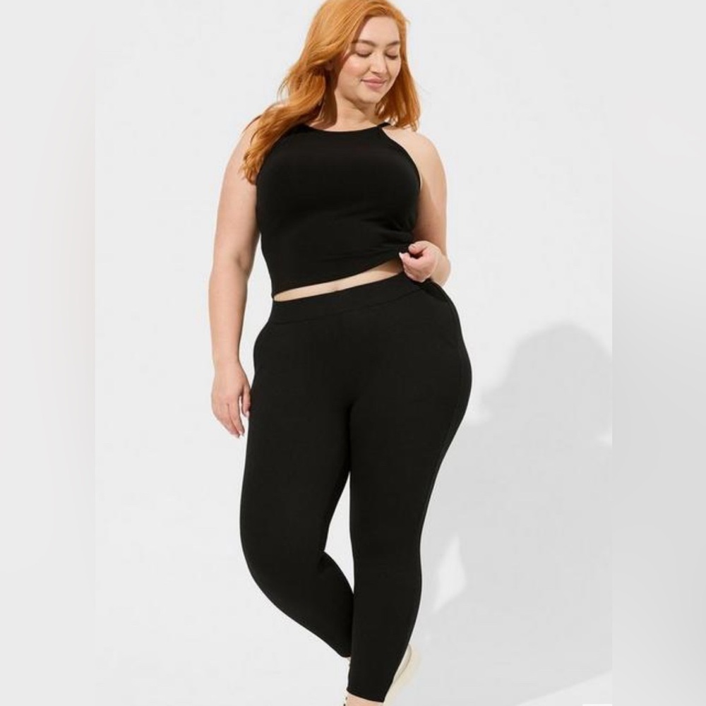Torrid Crop Signature Waist Rib Knit Pocket Legging 00X